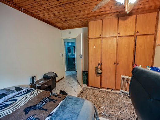 5 Bedroom Property for Sale in Langenhovenpark Free State